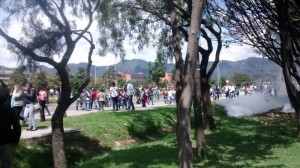 ESMAD en Bogota arremete  contra los  compañeros e la ADE