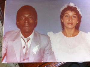 Compañero Clirio Graciano Machado, asesinado el 8 de noviembre de 1988. Aparece su esposa maestra: Luz Maria